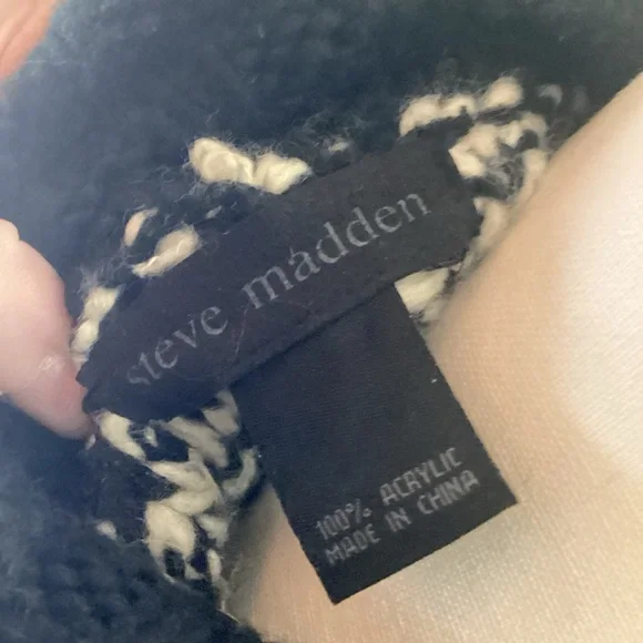 Steve Madden Black and White Knit Poncho - Picture 3 of 3
